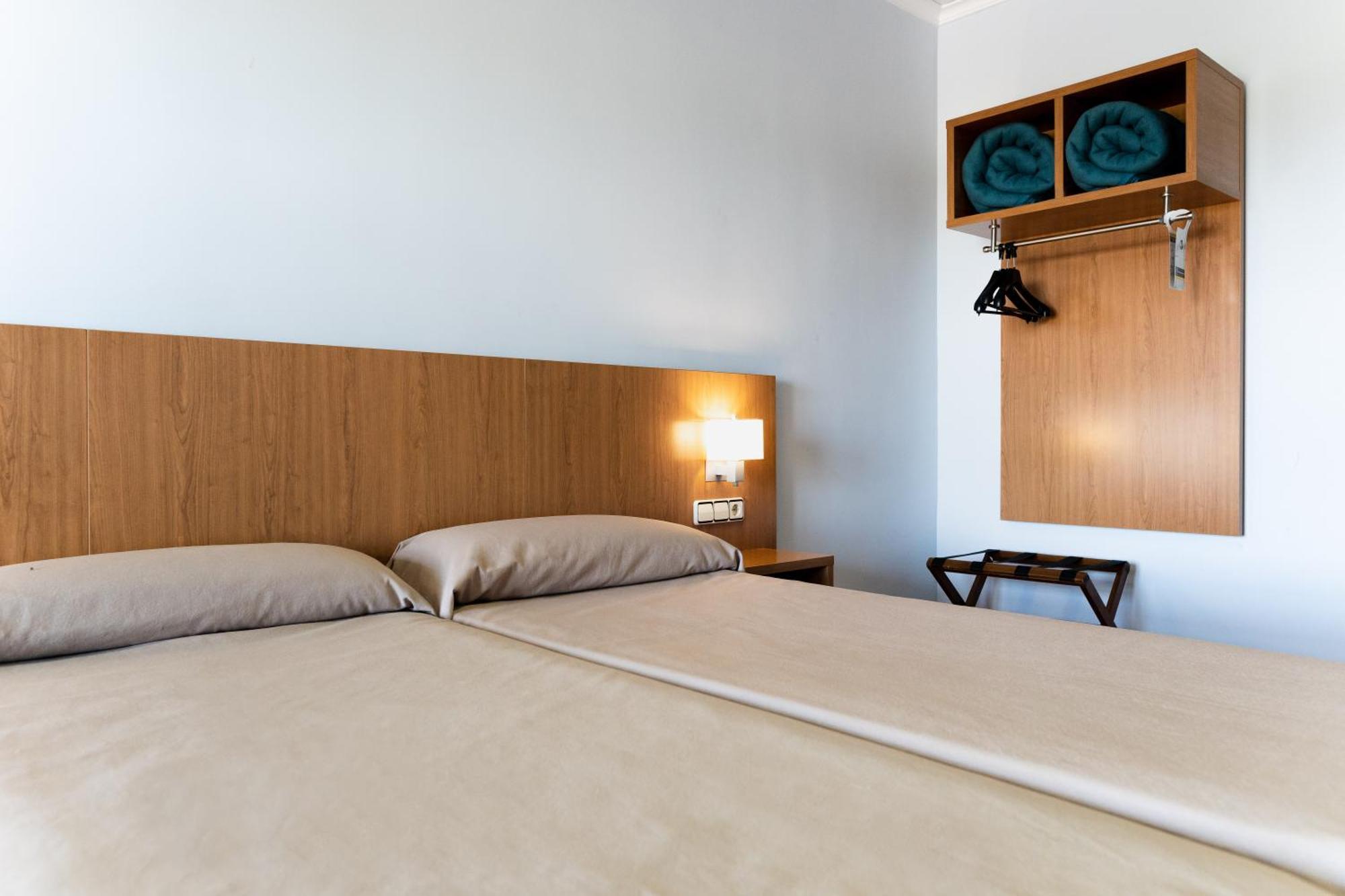 As Monreal Del Campo Hotel ภายนอก รูปภาพ