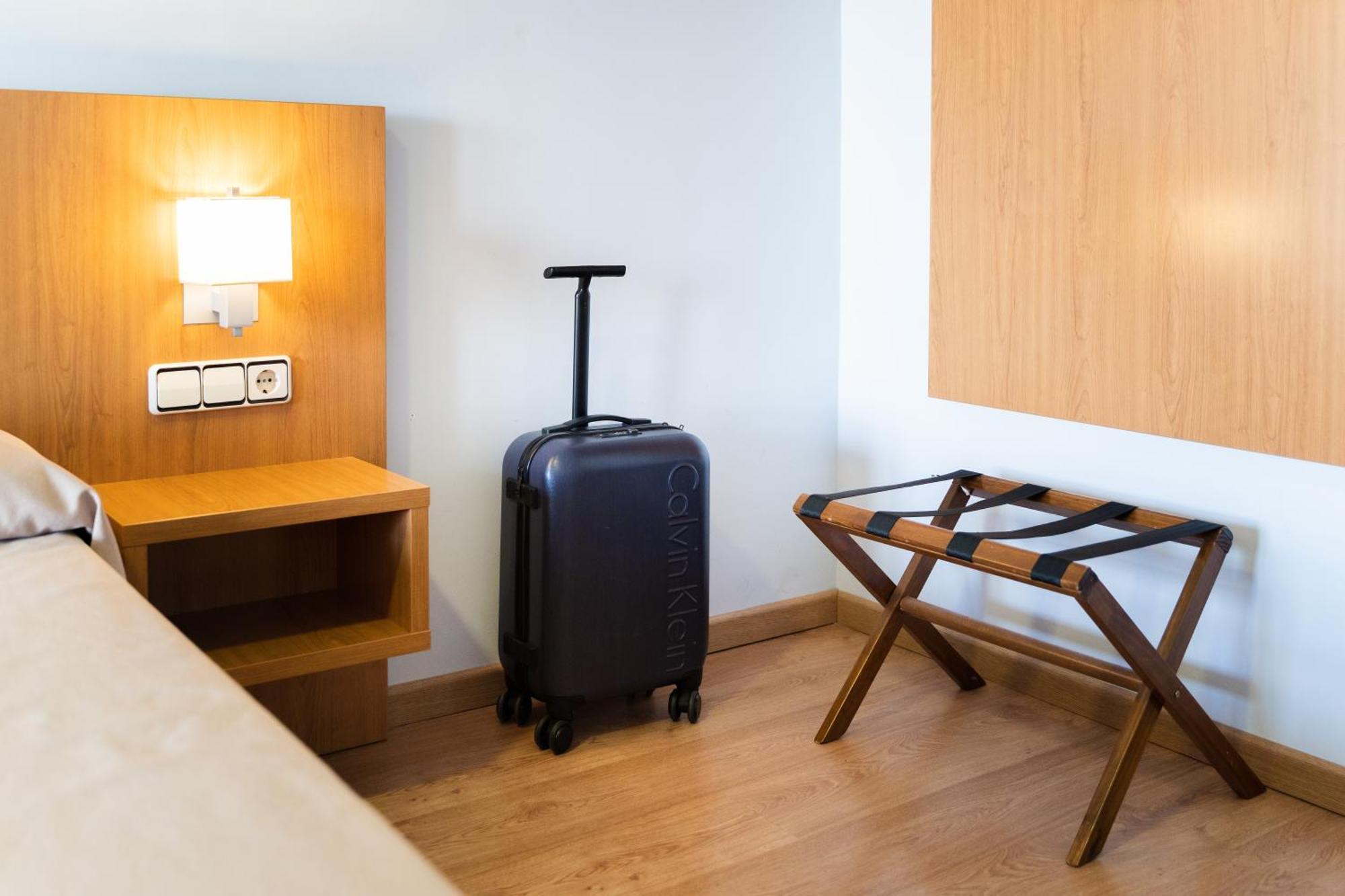 As Monreal Del Campo Hotel ภายนอก รูปภาพ