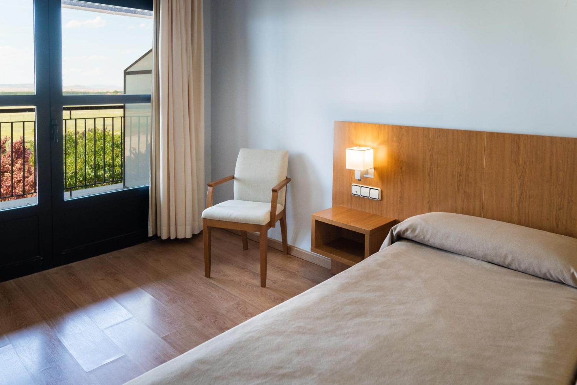 As Monreal Del Campo Hotel ภายนอก รูปภาพ